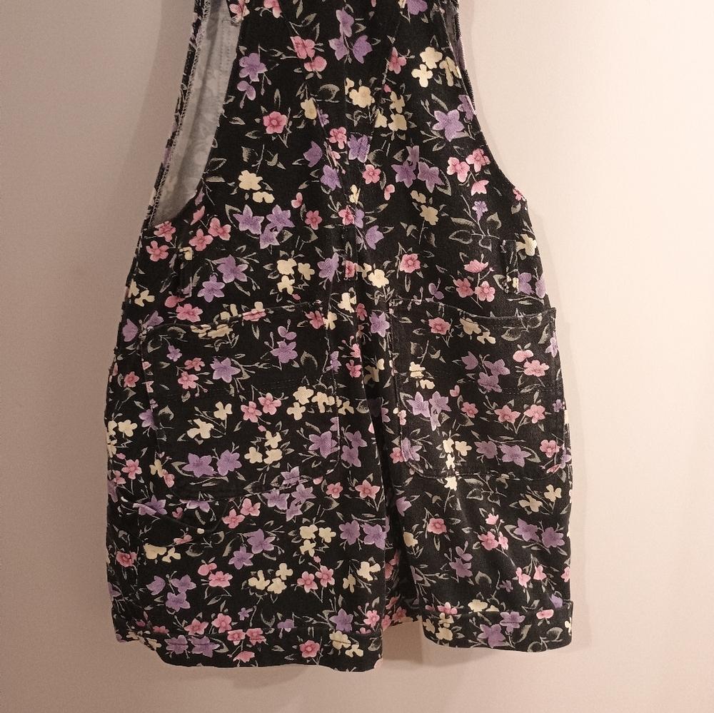 no Problem Floral Short Overalls Black with Pink & Purple Flowers Women's Size M - Picture 6 of 8